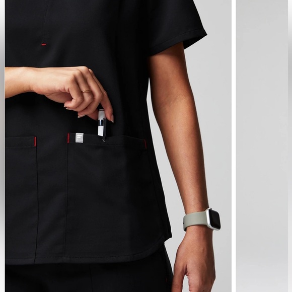 Fabletics Method 2-Pocket Scrub Top - Picture 5 of 10